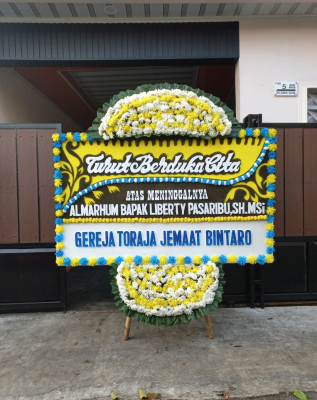 Papan Bunga Duka di Kerten